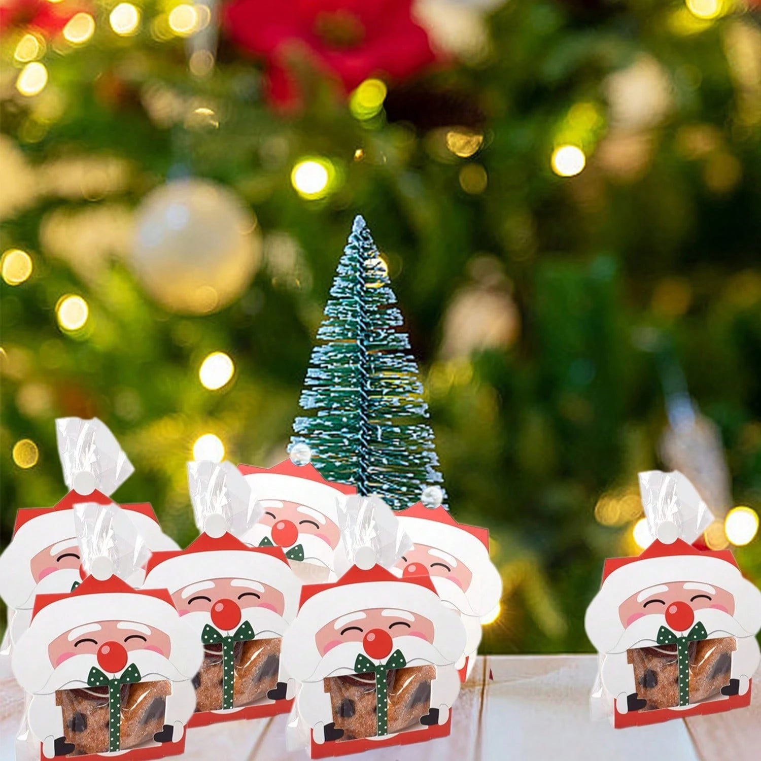 8 Pcs Mini Christmas Treat Boxes With Cellophane Bags And Twist Ties Cartoon Santa Claus Design Gift Box Cute Paper Merry Christmas Baking Packing Bags For Xmas Holiday Party Supplies